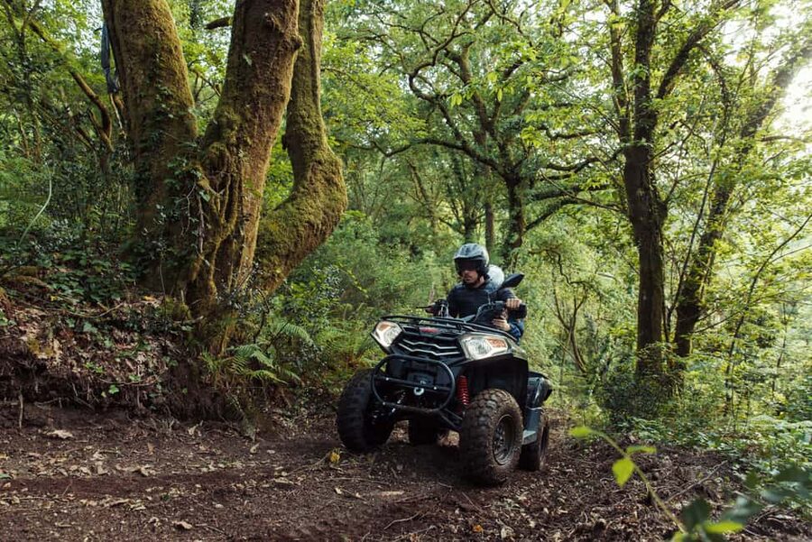 1h Quad Tour • Arcos de Valdevez • Peneda Gerês - Guide monitor and gear: how they keep first-timers comfortable