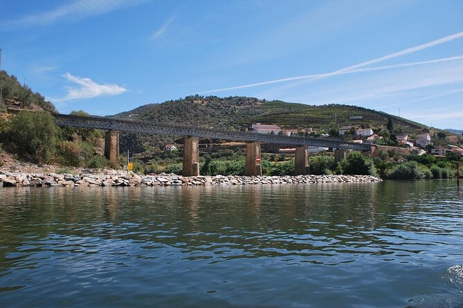 2-hour Rabelo Boat tour in Pinhão - The Magnifico Douro - Boat Trips audio app, and how to make sure it works
