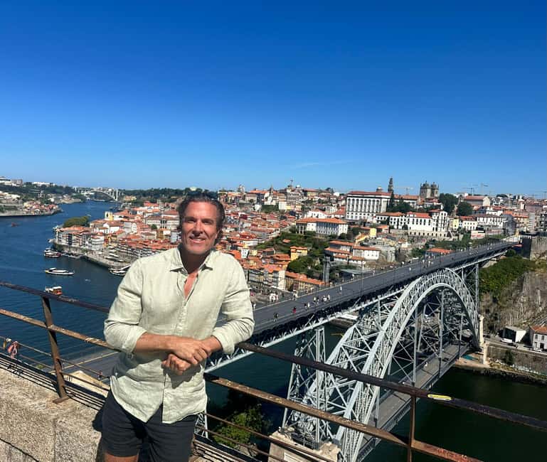 2 hours Porto Walking Tour- Private Service - Sé do Porto and the old defenses: how Porto learned to protect itself