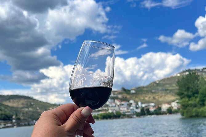 3-Hour Tour to Discover Pinhão - Moment of Discovery - The Quinta Stop: Visit a Farm and Taste 3 Wines