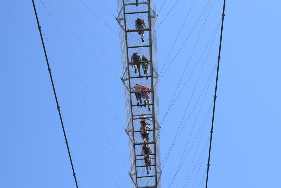 Alvarenga: Paiva Walkways and 516 Arouca Bridge Guided Tour - The bridge crossing: 516 meters long, 175 meters up