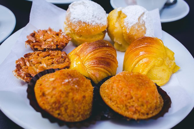 Authentic Food and Wine Tour in Porto by Food Lover Tour - Who should book this tour, and who should skip it