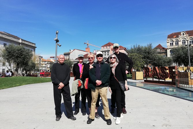 Authentic Oporto Walking Tour with Wine Tasting - Getting to the start: hotel pickup option vs town hall meet-up