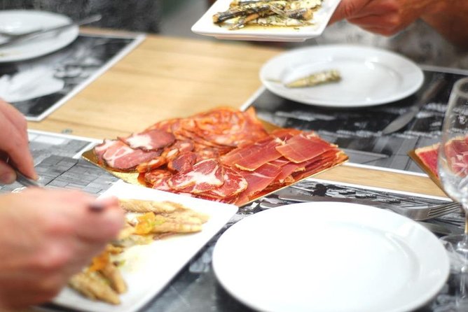 Authentic Porto Food Tour & Market Experience - Starting in the right place: Av. dos Aliados, 10:00 am