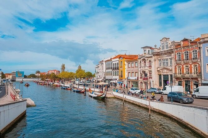 AVEIRO and COSTA NOVA Private Full Day Tour from Porto - Forum Aveiro, Ponte dos Laços de Amizade, and Sé de Aveiro: small stops, clear payoff
