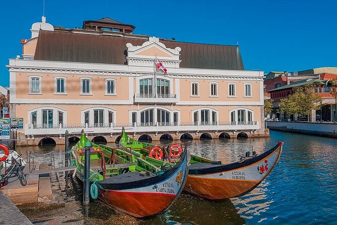 AVEIRO and COSTA NOVA Private Full Day Tour from Porto - Costa Nova: striped houses, ocean air, and a former fishing village feel