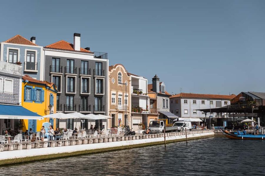 Aveiro: Flexible Walking Tour in Historic Center - Côjo Canal to Park Fonte-Nova: port history and a change of scenery