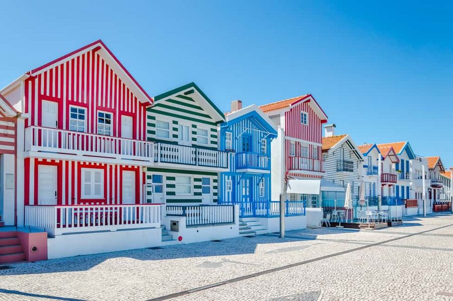 Aveiro: Half-Day Tour from Porto with Cruise - Aveiro fish market square, then a guided walk with breathing room