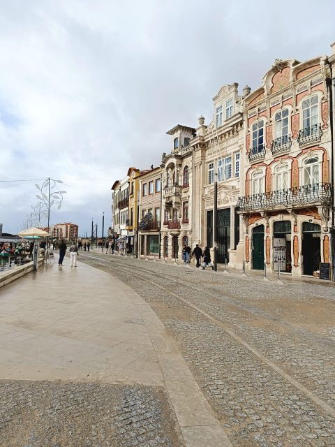 Aveiro: Private Walking Tour in the City and Moliceiro boat - Carcavelos Bridge Views and the Art of Seeing Aveiro’s Waterways