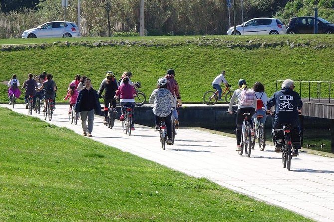 Aveiro Rent a Bike - 4 hours - Picking up your bike at Rua dos Combatentes da Grande Guerra