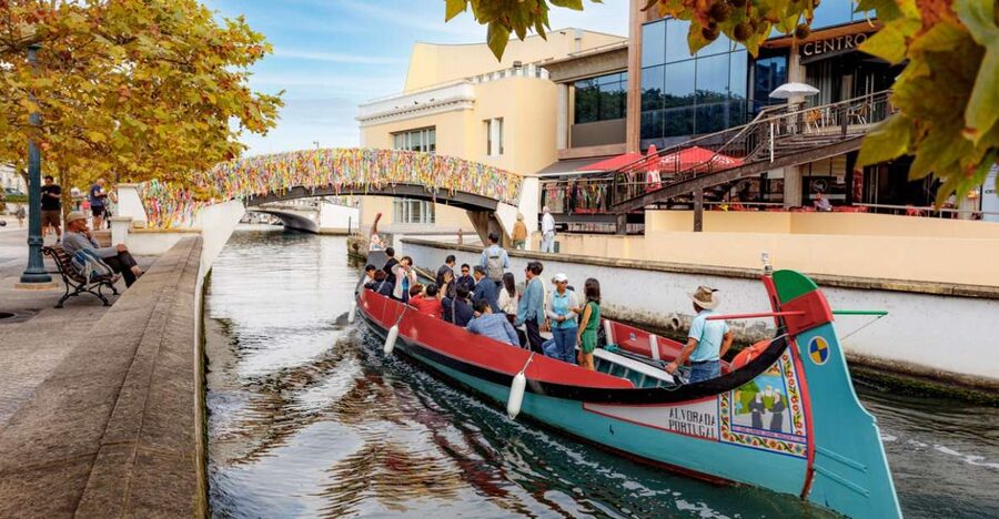 Aveiro: Scenic Guided Boat Tour - Price and value: is $17 worth it for Aveiro?