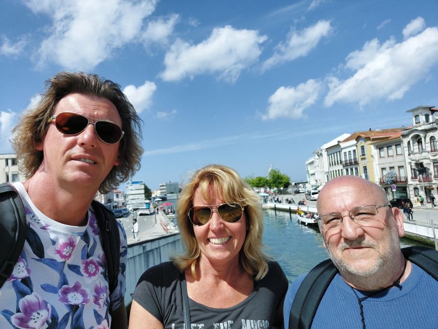 Aveiro: Stories, Canals, and Azulejos Guided Walking Tour - Starting at Praça da República: town hall views and tile street orientation