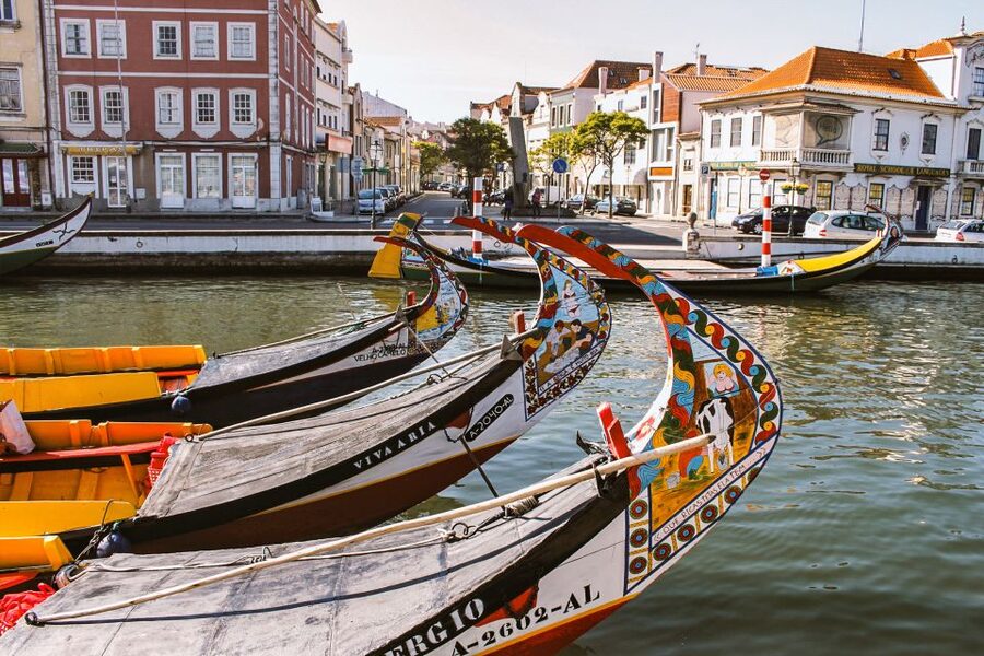 Aveiro: Traditional Moliceiro Boat Tour - Meeting Viva Ria and getting ready to ride