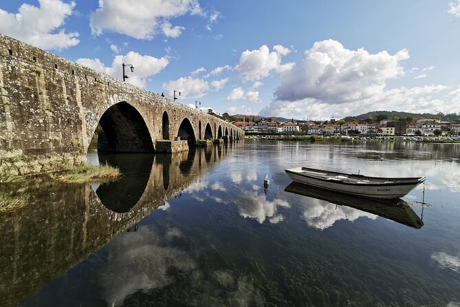 Barcelos, Ponte de Lima & Viana Private Tour (All Inclusive) - Santa Luzia Sanctuary: Rose Windows and Big-View Pause
