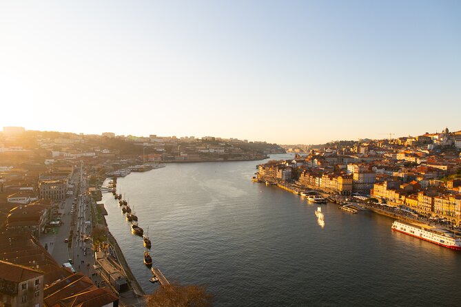 Best of Porto Walking Private Guided Tour - Porto Cathedral: a wedding story tied to a major landmark