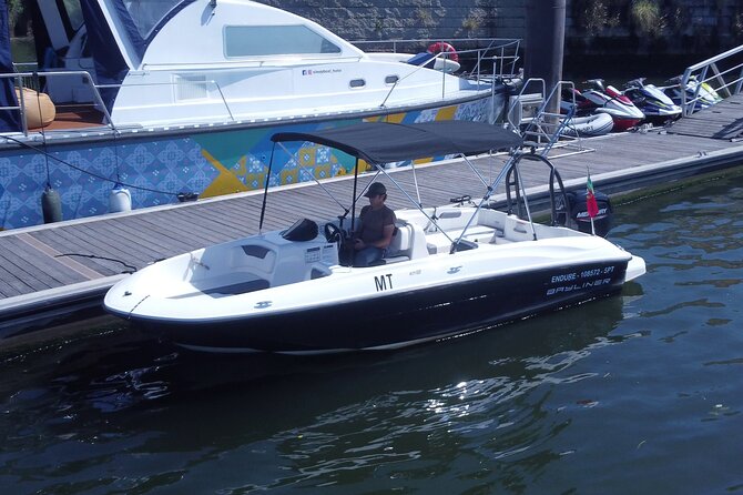 Boat Trip in Douro Porto - How the guides Francisco and Andrés shape the experience