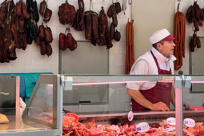 Bolhão Market Guided Food Tour - Stop 2 at O Pretinho do Japão: codfish, Douro wine, and a sweet port finish