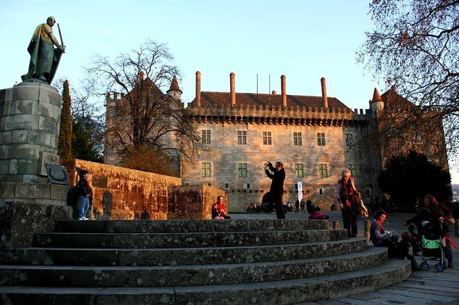 Braga and Guimaraes - All Inclusive from Porto - Lunch in a classic Portuguese restaurant and a Gourmand-style Minho meal