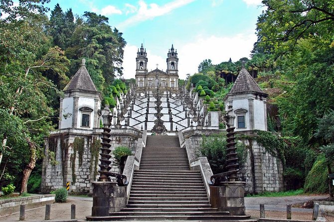 Braga and Guimarães Small Group Tour with Lunch From Porto - Stop 3: Bom Jesus funicular, where stairs become a choice