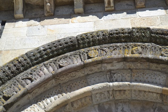 Braga and Guimarães Small-Group Tour with Lunch from Porto - The Castle Area and Afonso Henriques: Worth Seeing, But Timing Can Affect What You Get