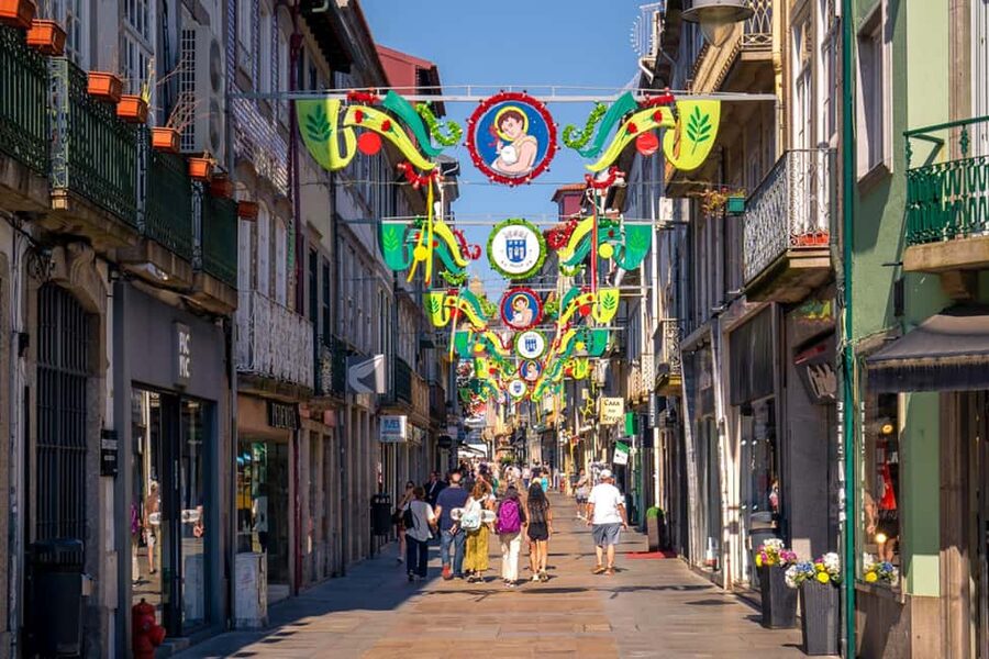 Braga: Flexible Walking Tour in Historic Center - FAQ
