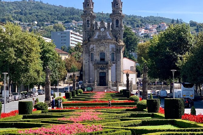 Braga/Guimarães: 1 Day with Lunch + farm and wine tasting - Se de Braga Cathedral: A 12th-Century Anchor in Portugal’s Religious Life