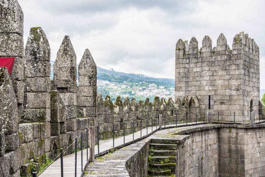 Braga & Guimarães Full-Day Tour from Porto - Braga District: The Old City Feel and Religious Landmarks