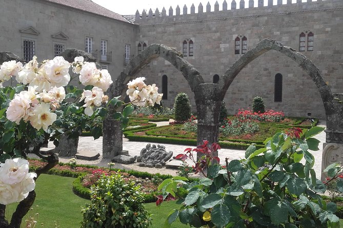 Braga Small-Group Food Tour: 3-Hour With a Local Guide - Bolinhos de Bacalhau and the Case for Beer or White Wine