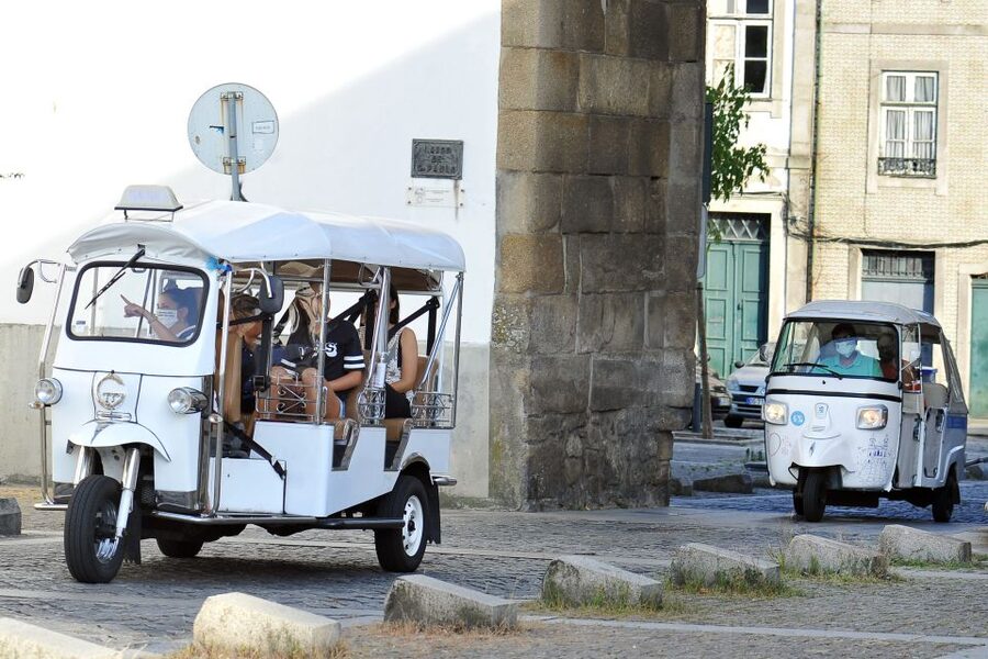 Braga: Tuk Tuk City Tour - Sameiro sanctuary, when the tour adds extra hilltop views