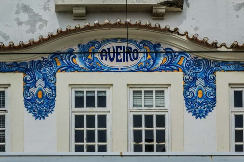 Coimbra & Aveiro Private Tour – Customizable Experience - Aveiro’s canals and Art Nouveau streets, plus salt-pan tradition