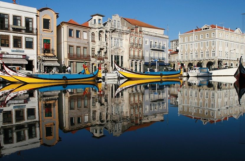 Combo: Porto City Half-Day Tour & Aveiro Half-Day Tour - How group size and mixed languages affect your pace