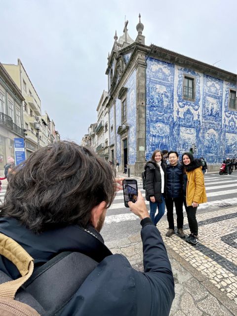 Discover Porto - A Private Walking Tour w/ Authentic Tasting - São Bento Station: Murals as a Short Lesson in Porto’s Memory