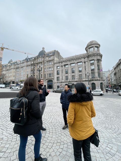 Discover Porto - A Private Walking Tour w/ Authentic Tasting - Clérigos Tower: Turning a Landmark into a Sense of Scale