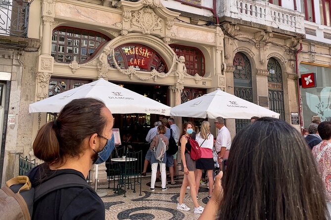 Discover Porto A Private Walking Tour with Authentic Tasting - São Bento Station Tiles, Avenida dos Aliados, and a Fast City Orientation
