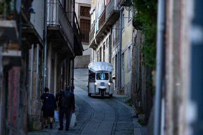 Discover Porto's Highlights on a 2-Hour Private Electric Tuk Tuk - Catedral do Porto (Sé do Porto): Romanesque-Gothic Architecture Plus Views
