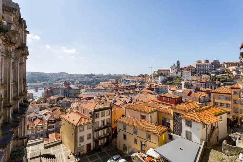 Discover Porto's Historical Roots Walking Tour - Price, time, and group size: is $28 good value?