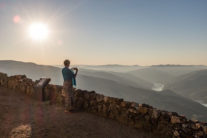 Douro Full Day Tour with Wine Tasting and Lunch - Guide Style: Where You’ll Feel the Difference (Paulo, Paolo, and the Talking Balance)