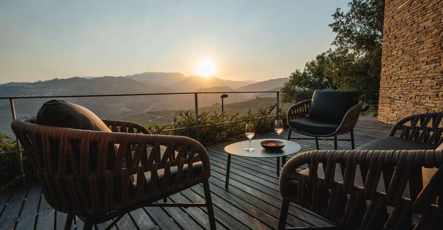 Douro Luxury - Private Cruise Premium Winery and Restaurant - Lunch with wine harmonization and big Douro views