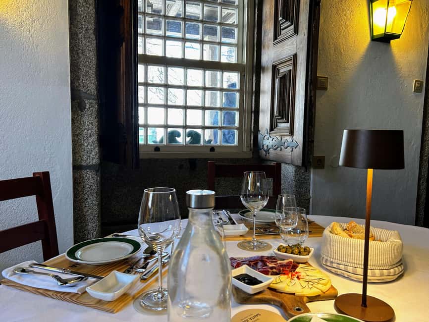 Douro: Quinta de Santa Júlia Lunch, Tour, & Wine Tasting - Key things to know before you go