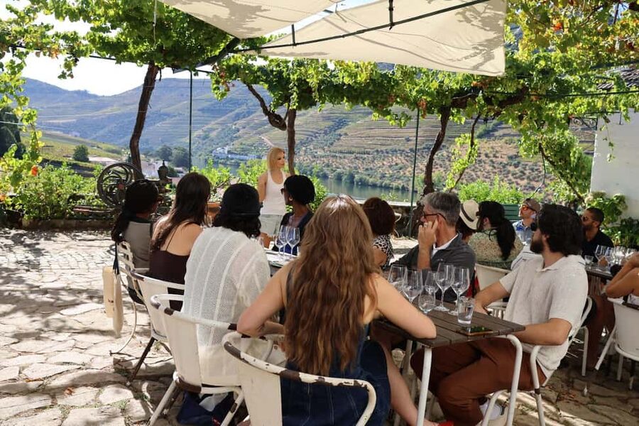 Douro valley: 10 km hike in the Valley - Midday Picnic Time You Need to Pack Yourself