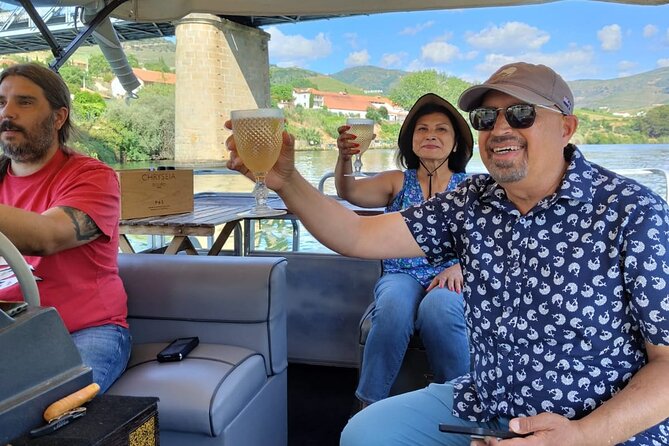 DOURO VALLEY & AMARANTE: Private Tour, Wine Tour and Cruise - Back to Porto: A Calm Finish After a Full Day