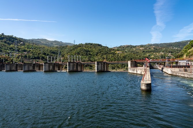 Douro Valley Cruise Porto to Pinhão: Breakfast, Lunch and Tasting - Key highlights to know before you go