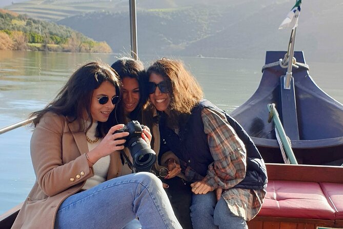 Douro Valley-Expert Guide-Boat-Lunch-Tastings-Offer wine bottle - Pinhão Lunch: Northern Portuguese Plates Plus Unlimited Douro DOC Wine