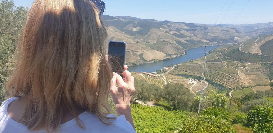 Douro Valley-Expert Guide-Boat-Lunch-Tastings PremiumService - Lunch time that is actually part of the experience