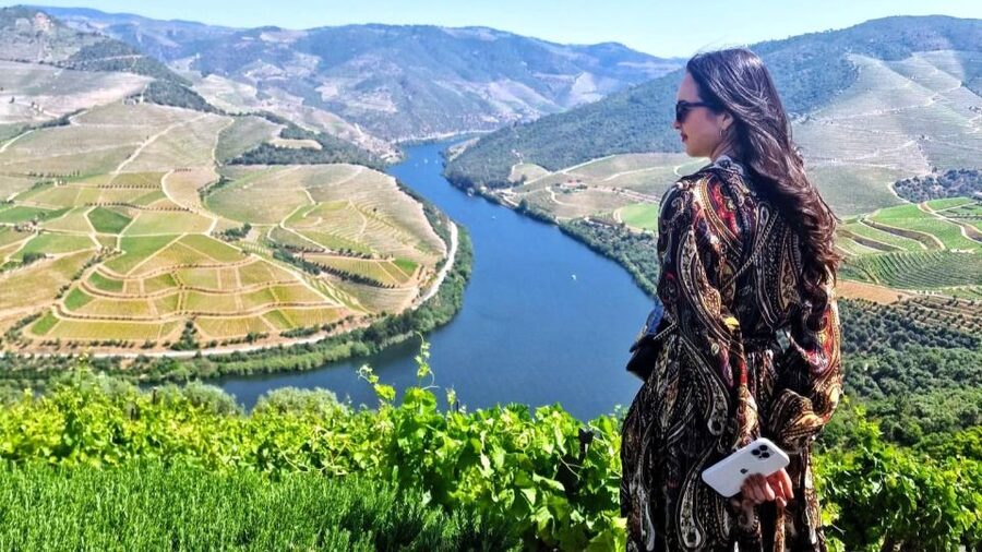 Douro Valley-Expert Guide-Boat-Lunch-Tastings PremiumService - Scenic drive and viewpoints, plus one quick photo break