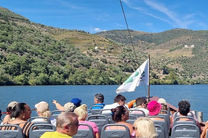 Douro Valley Full Day Tour with River Cruise and Wine Tastings - Pinhão and the Douro Cruise: Calm Views, Minimal Narration
