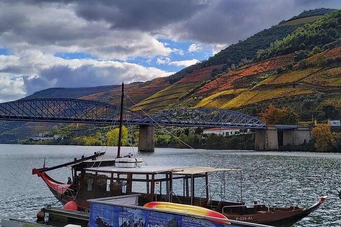 Douro Valley Prime Tour: Wine Tastings, Boat & Lunch from Porto - Porto to the Douro, without the driving stress