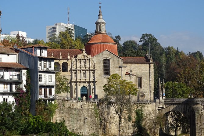Douro Valley small group tour, Mateus Palace, Lunch and Wine tastings - A five-person Douro Valley day that actually feels manageable