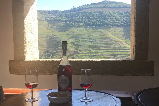 Douro Valley small group tour, Mateus Palace, Lunch and Wine tastings - Favaios lunch: an all-included meal in wine country, with Muscat and Port