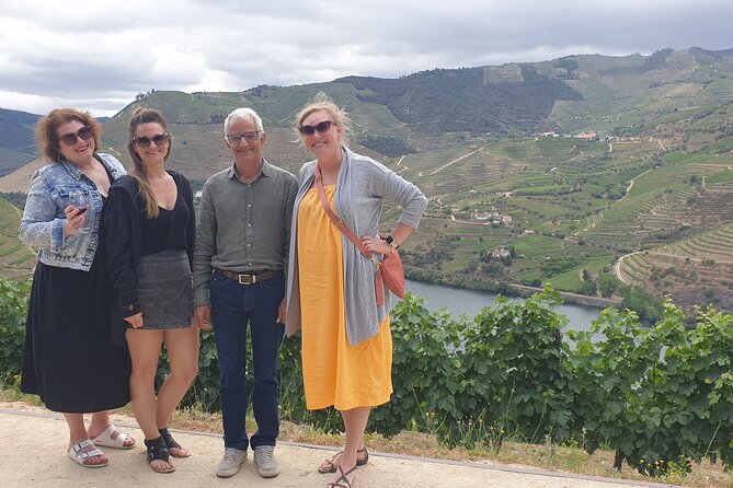 Douro Valley Tour Wine and breathtaking views - Quinta Seara dOrdens: tasting wines and olive oil at a family estate